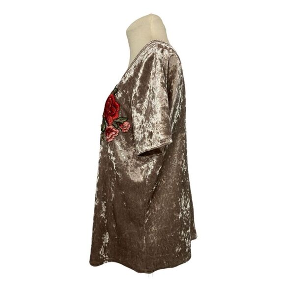 C Velvet Blouse with Floral Embroidery - Brown and Red - Picture 2 of 7